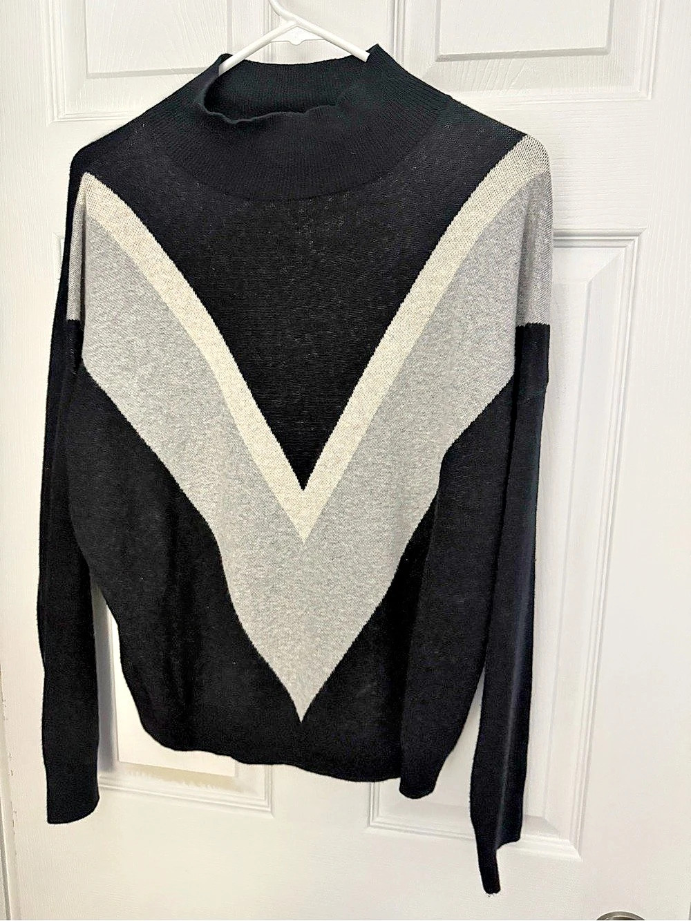 Old Navy Chevron Mock Neck Sweater Black & Light Gray